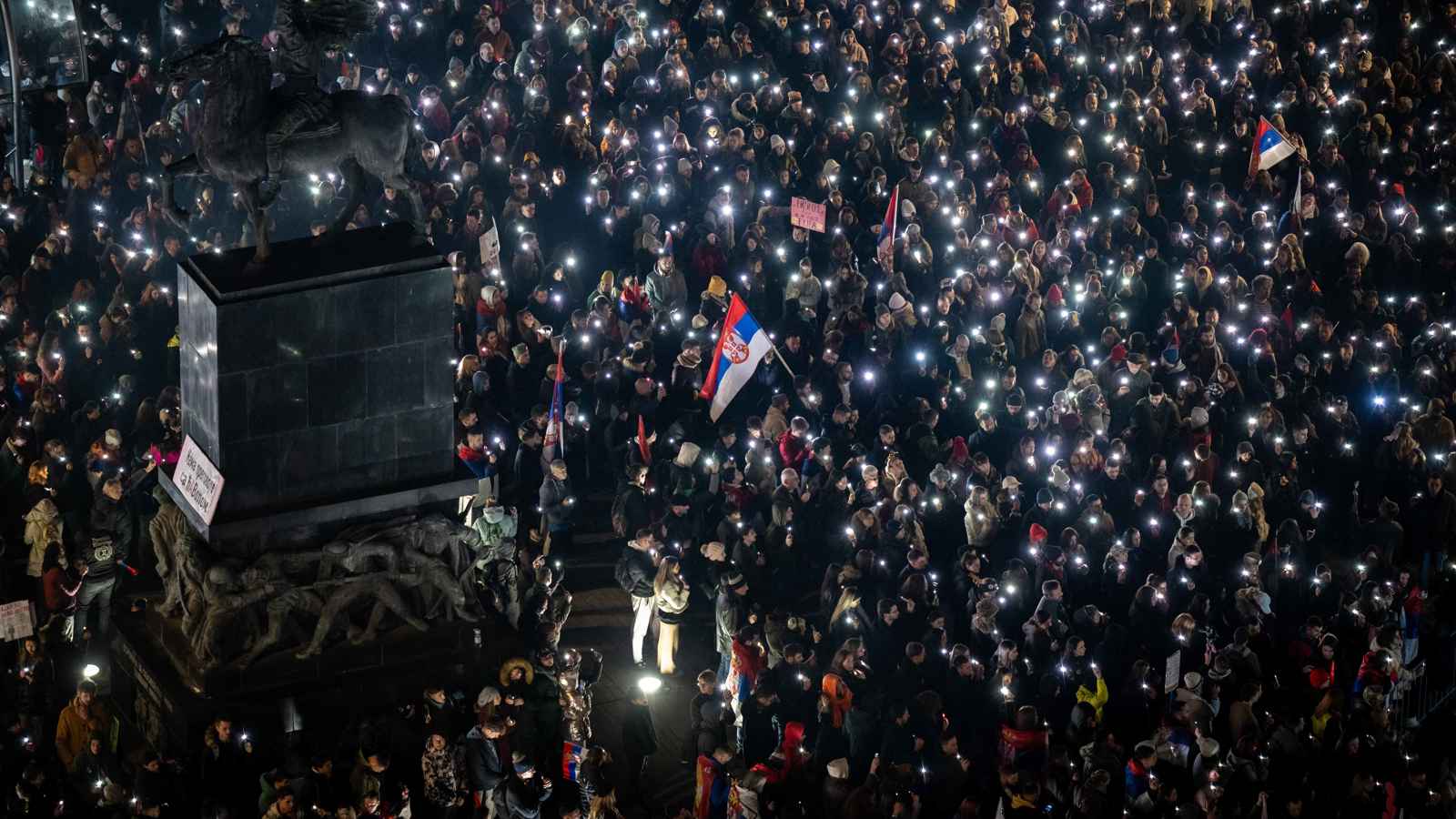 احتجاجات صربيا.. حركة طلابية بلا قيادة تواجه خطر الانهيار