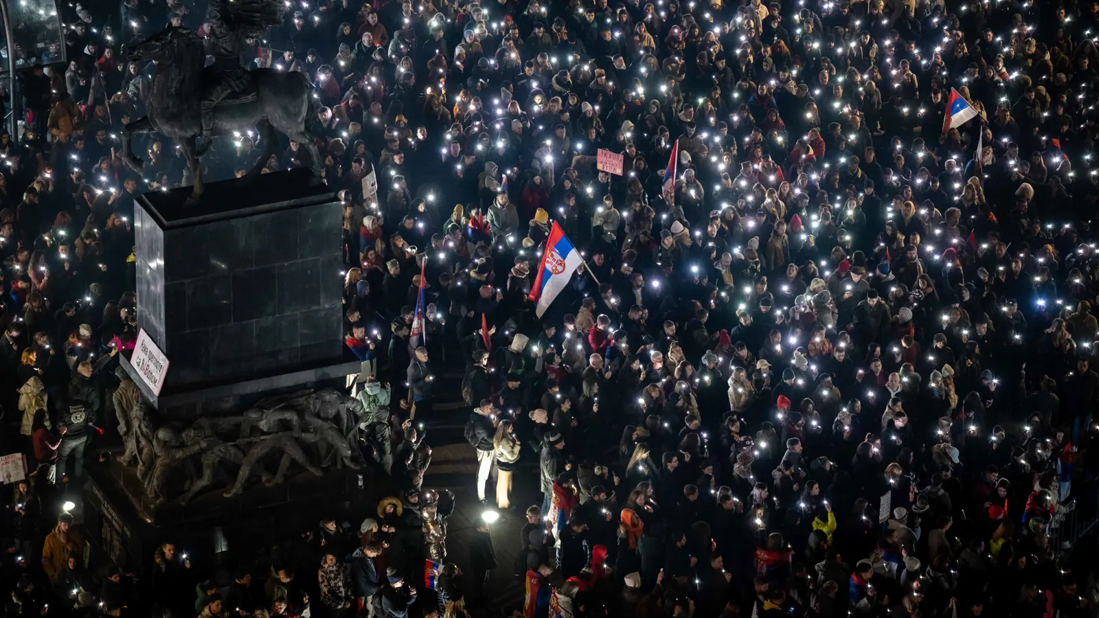 احتجاجات صربيا.. حركة طلابية بلا قيادة تواجه خطر الانهيار