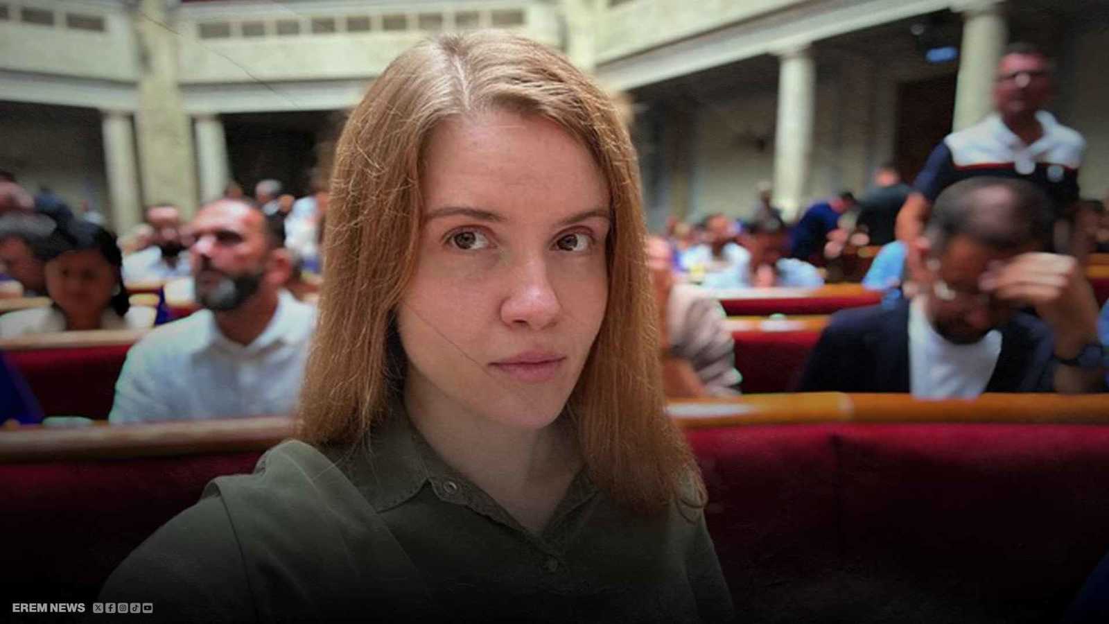 عراك بالأيدي بين نائبة وزميلها بالبرلمان الأوكراني