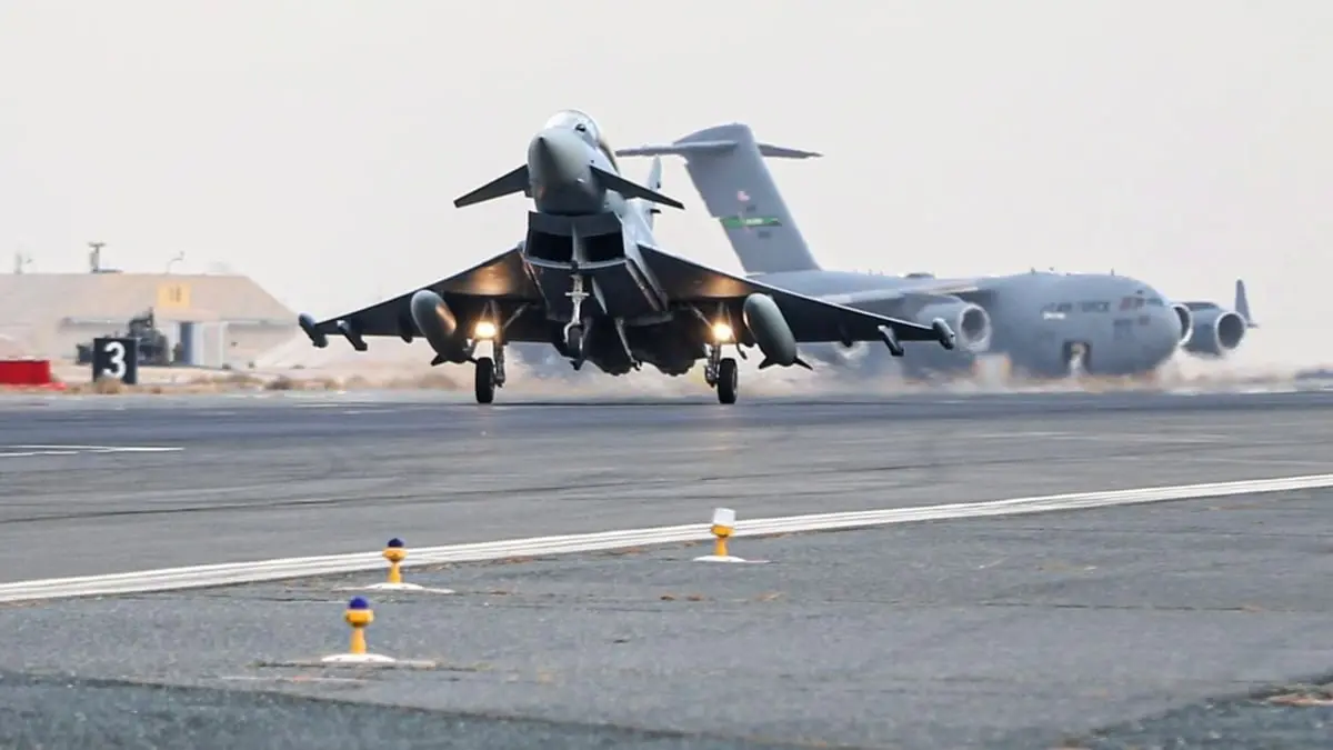 الكويت.. إحالة لواء وعقيد في الجيش إلى النيابة في قضية طائرات "يوروفايتر"