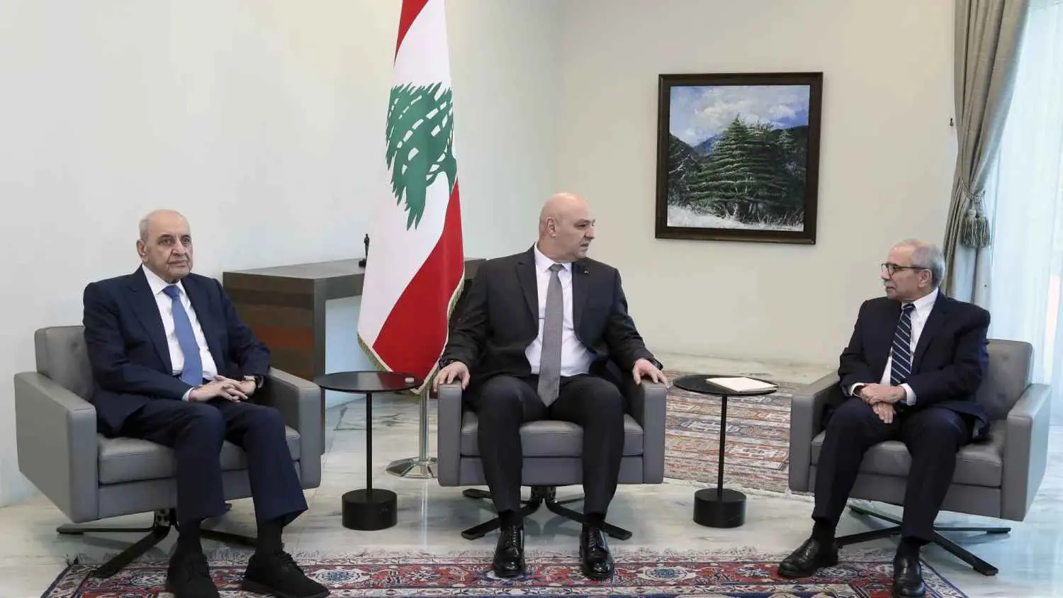 سلاح "حزب الله" يعمّق الانقسام في رأس السلطة اللبنانية