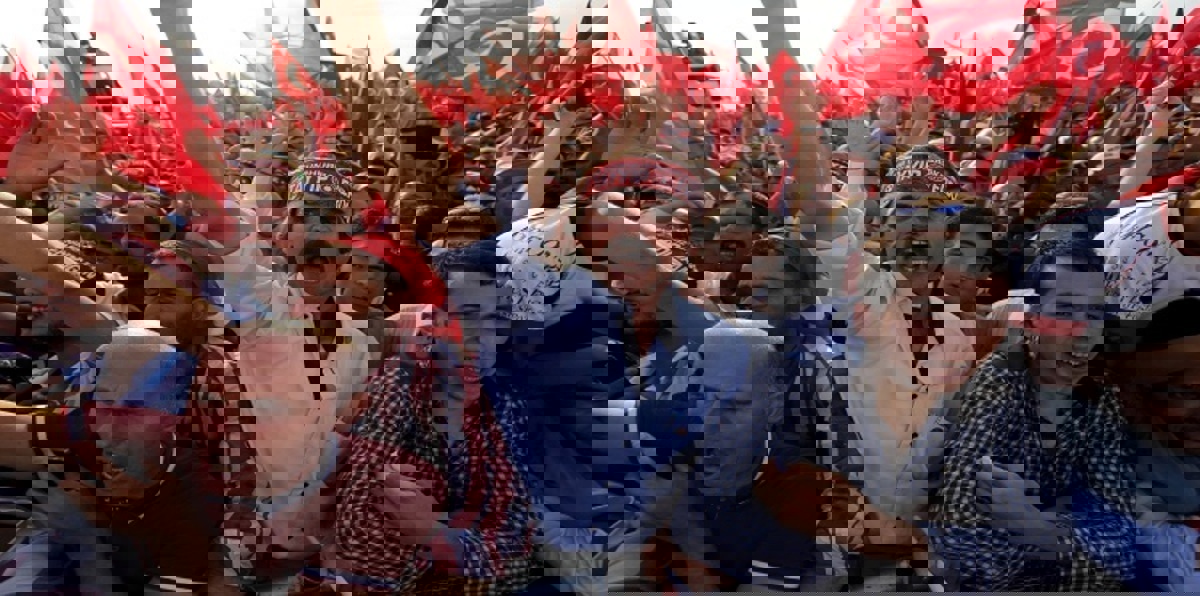 تباين الآراء حول تراجع تأييد حزب العدالة والتنمية التركي