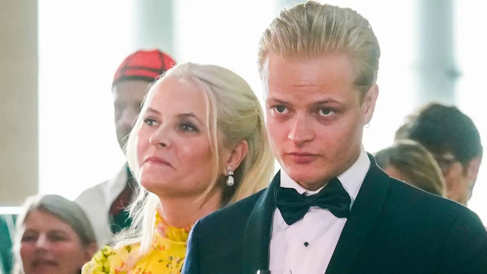 دموع في المحكمة.. نجل الأميرة النرويجية ينكر تهم الاعتداء الجنسي