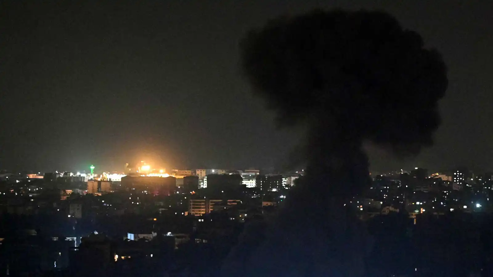 9 قتلى في غارت إسرائيلية على جنوب لبنان