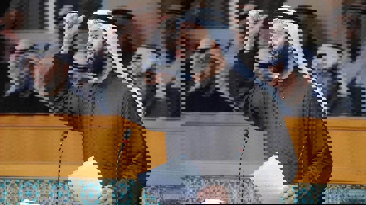 الكويت.. تغريم المعارض فيصل المسلم إثر شكوى مرزوق الغانم