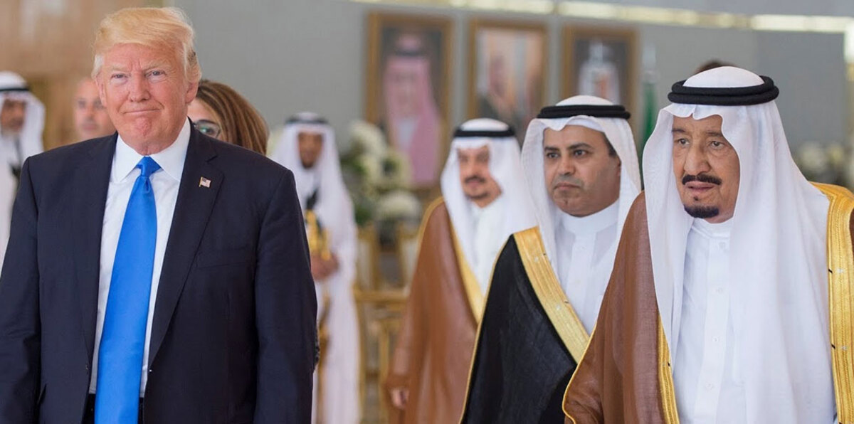 السعودية تجذب مستشاري ترامب السابقين لكسب نفوذ إضافي في البيت الأبيض