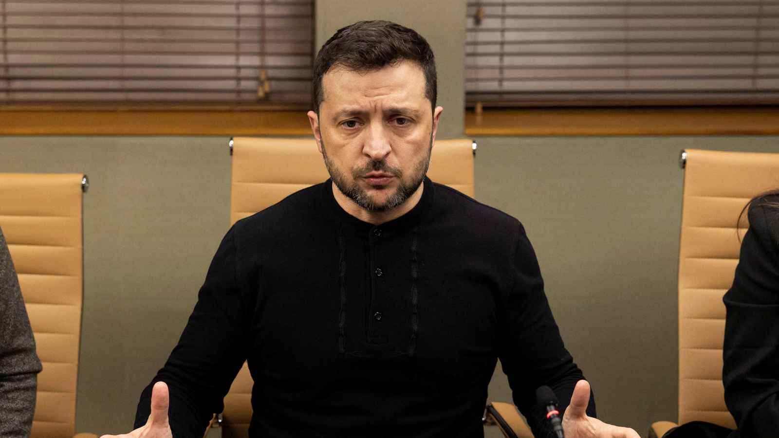 معركة القرم تشتعل.. زيلينسكي يرفض الضغوط وترامب ينقلب على كييف