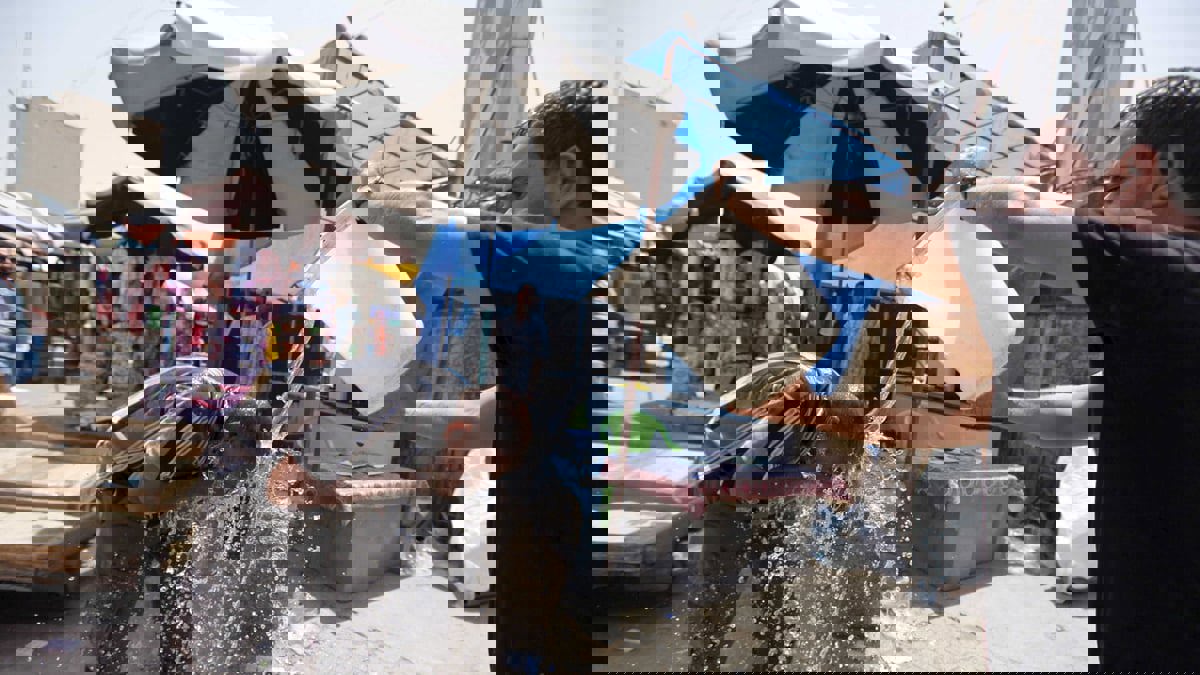 درجات الحرارة في العراق تصل إلى مستويات قياسية
