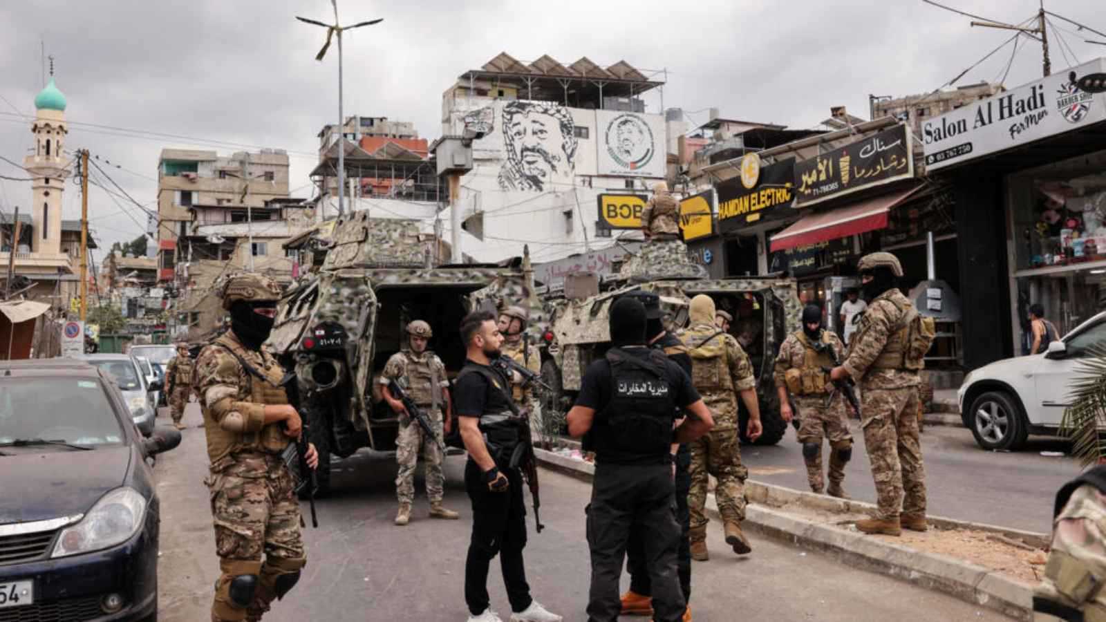 "منعاً للصدام".. تفاهمات خاصة لنزع سلاح المخيمات الفلسطينية في لبنان