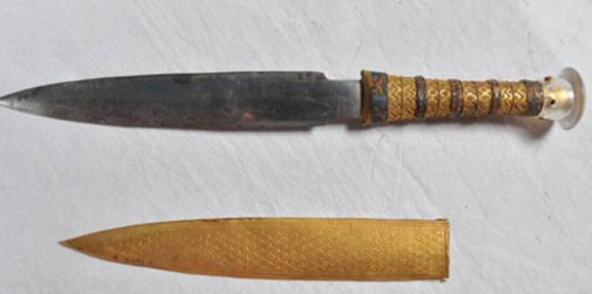 مفاجأة.. خنجر توت عنخ آمون مصنوع من نيازك الفضاء