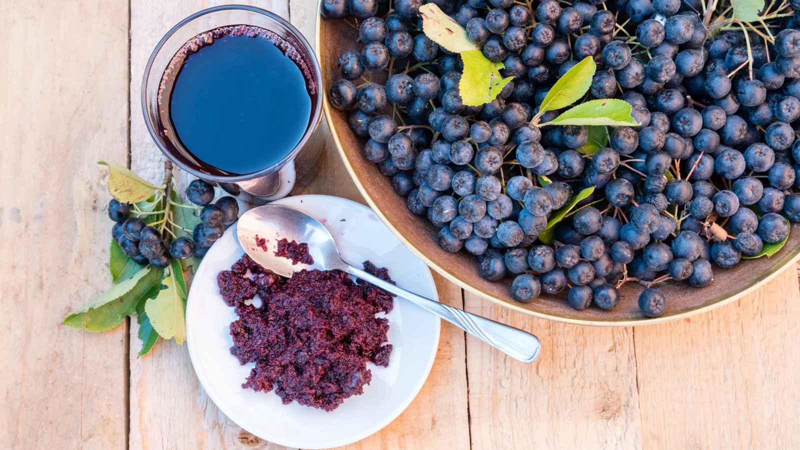 فاكهة "الذهب الأسود".. كنز مجهول من الفوائد الصحية