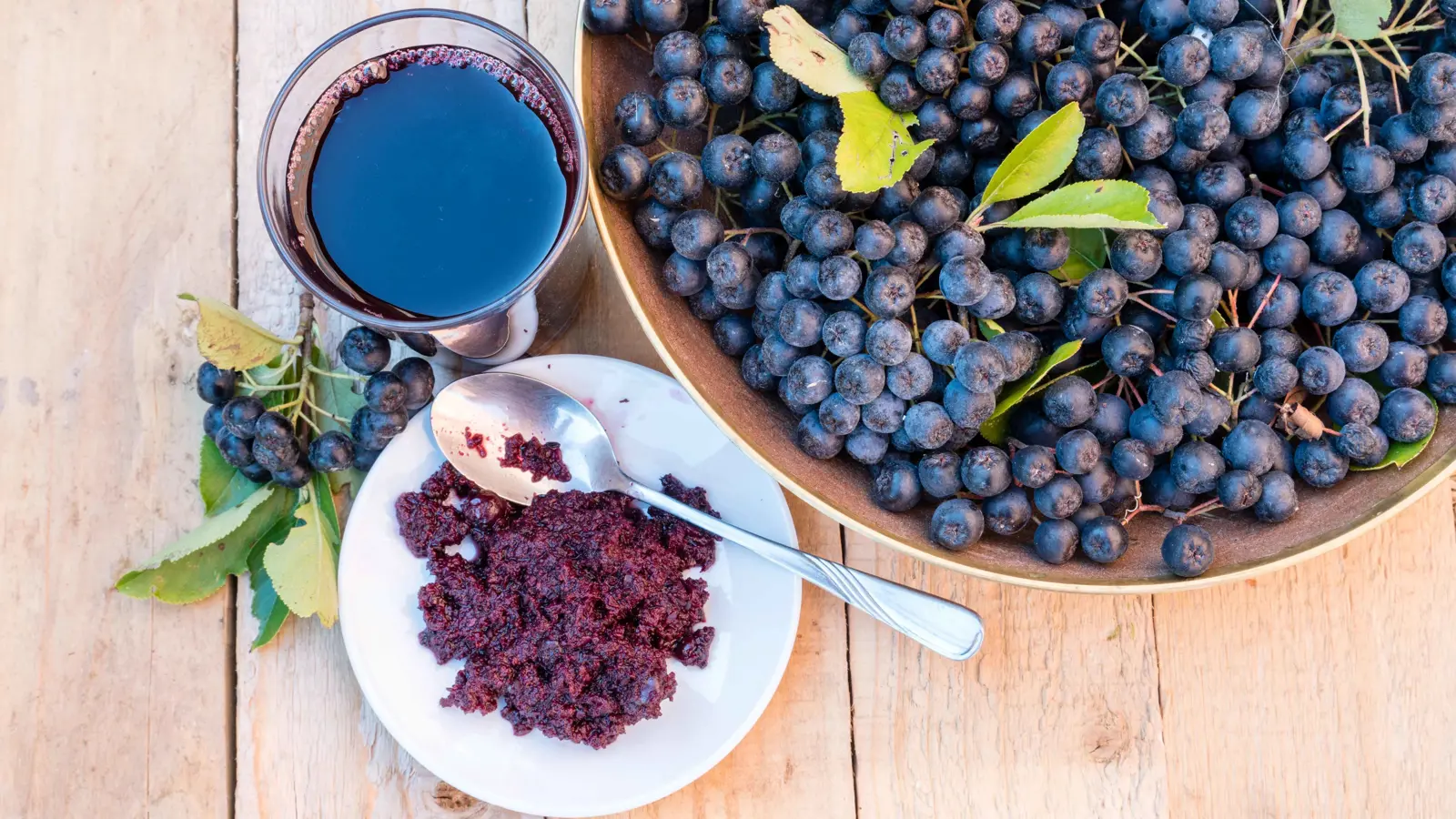 فاكهة "الذهب الأسود".. كنز مجهول من الفوائد الصحية