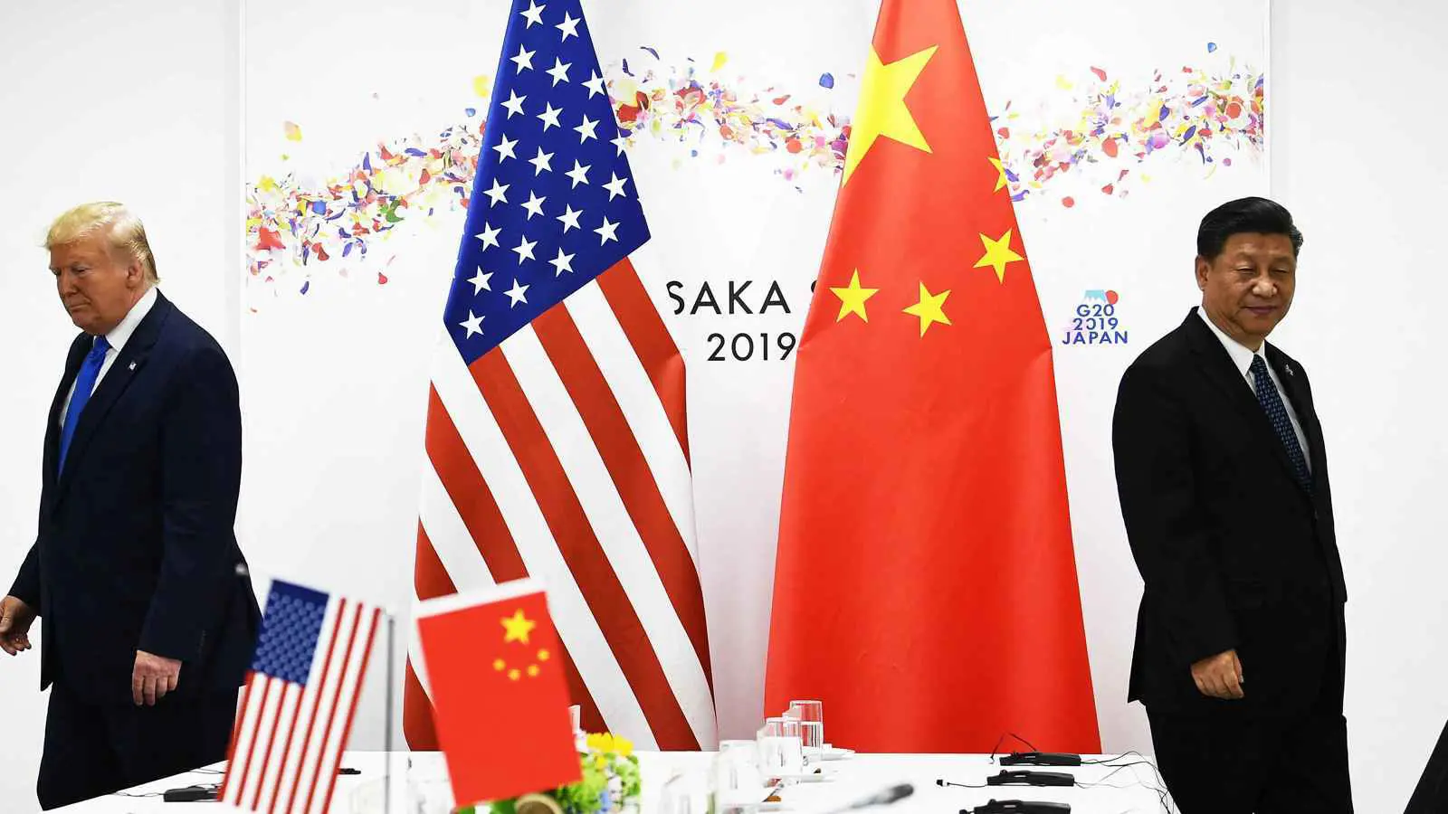 بكين تتوعد وترحب.. رسائل مزدوجة إلى واشنطن بشأن المباحثات الجمركية