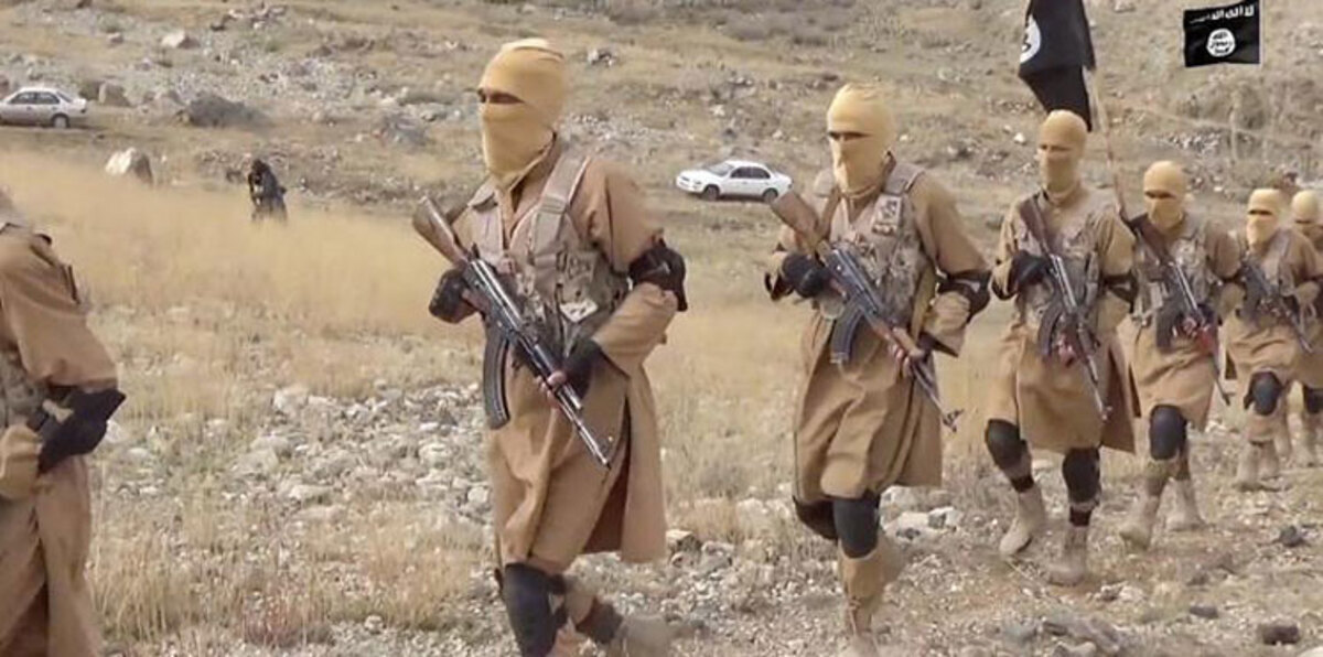 داعش يستخدم "الترغيب والترهيب" لترسيخ أقدامه في أفغانستان 
