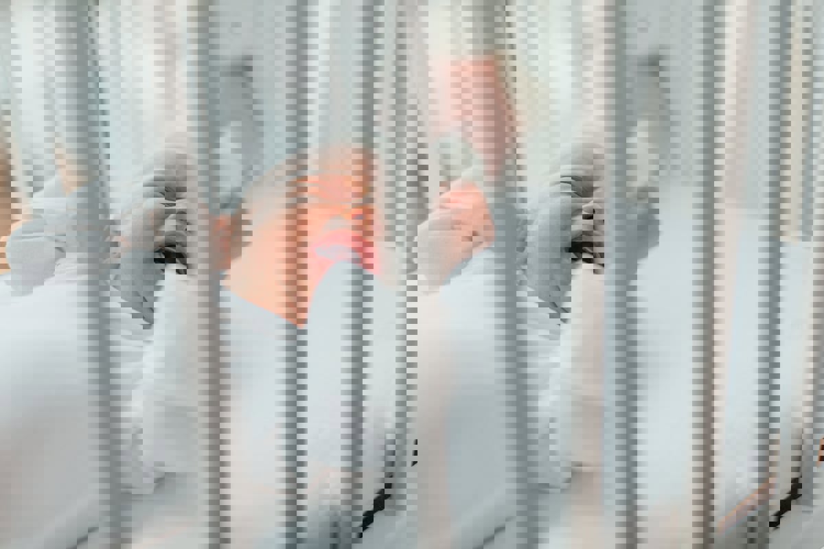 محاكمة معلمة حضانة تجاهلت بكاء طفلة قبل وفاتها