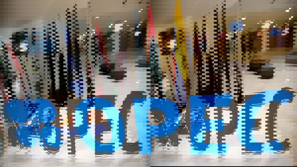 تحالف "أوبك+" يمدد اتفاق خفض إنتاج النفط 9 أشهر 