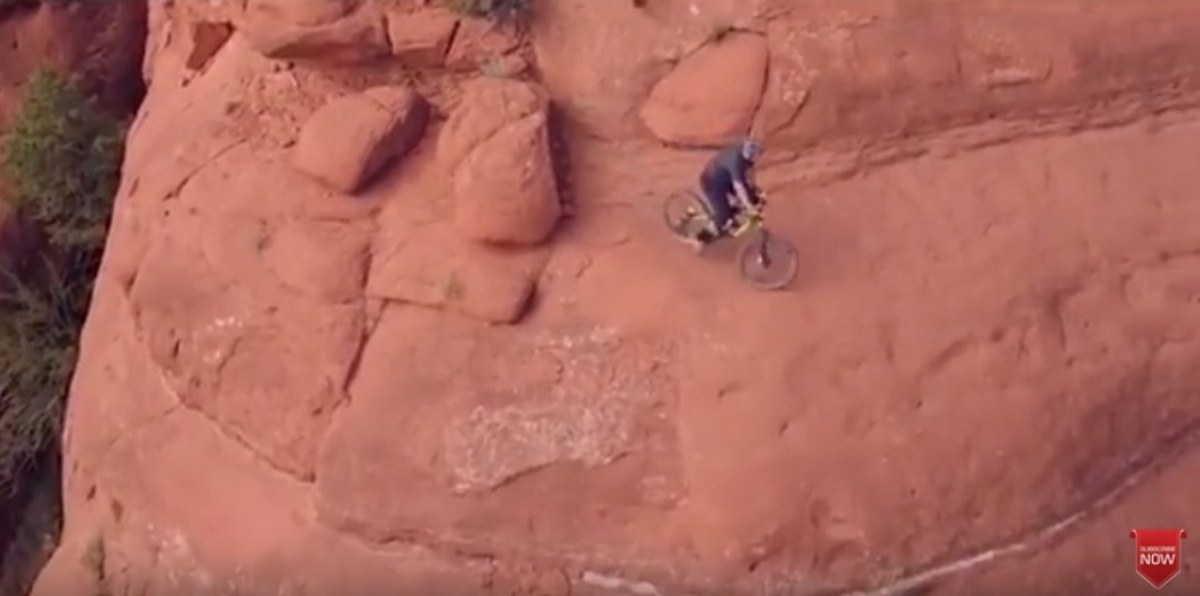 فيديو يحبس الأنفاس.. مغامرة قاتلة على ارتفاع 5000 قدم