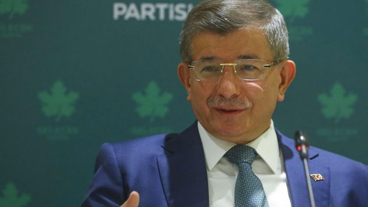 داوود أوغلو عن أردوغان: "مستبد" في عهد ترامب "مصلح" في عهد بايدن