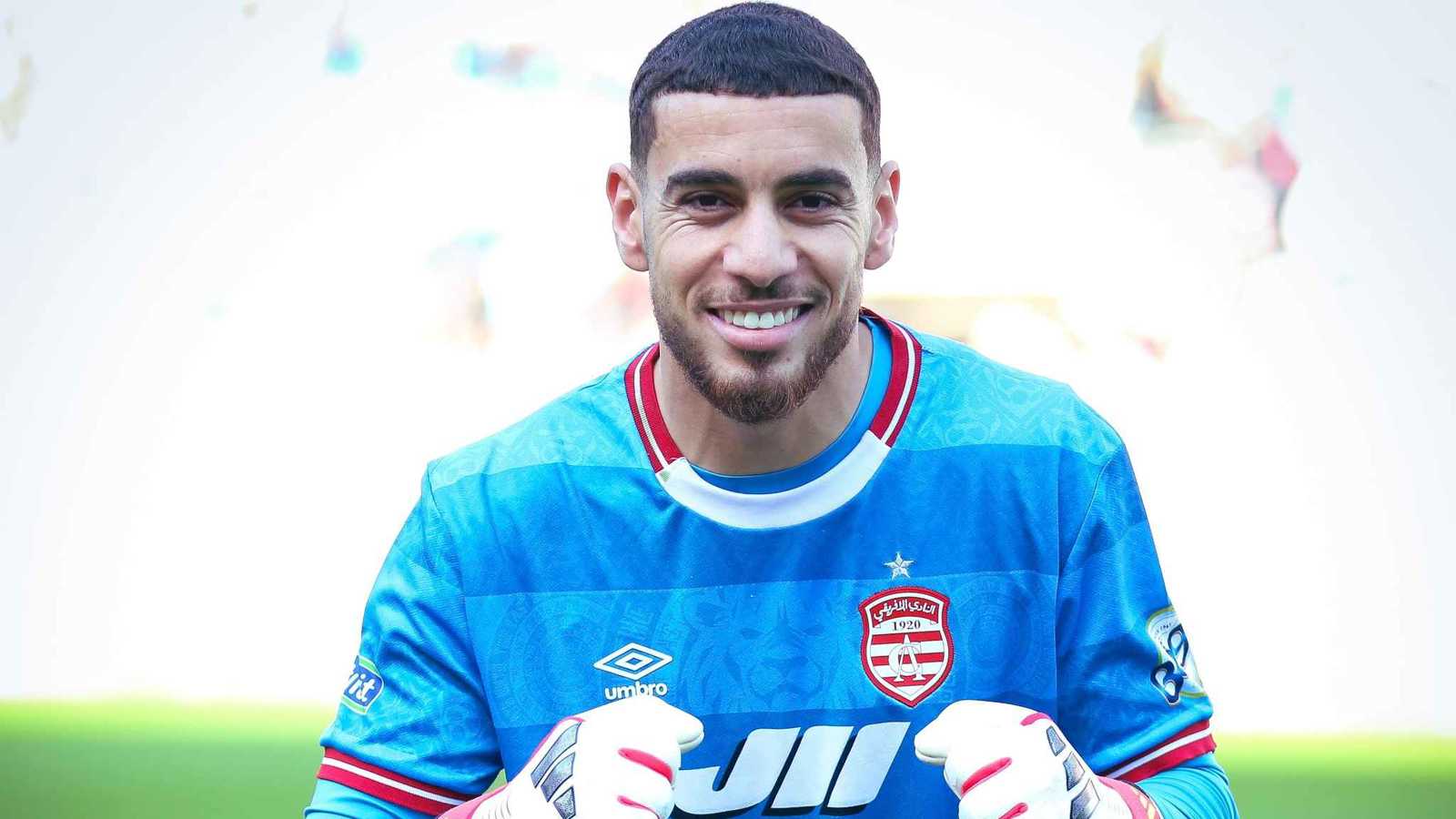 كيف تحول نجم الإفريقي من لاعب بديل إلى منافس على حراسة مرمى تونس بكأس العالم؟ 