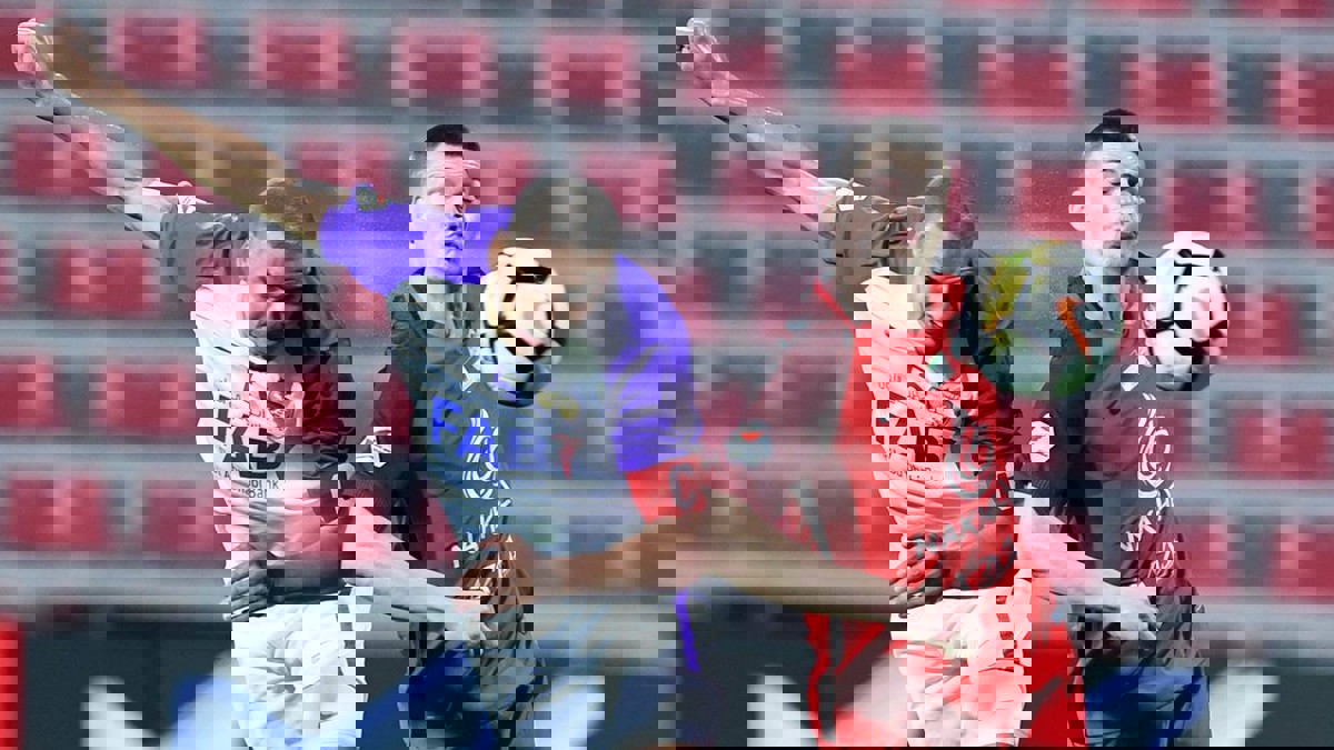 كل ما تريد معرفته عن مباراة شباب الأهلي والعين في الدوري الإماراتي