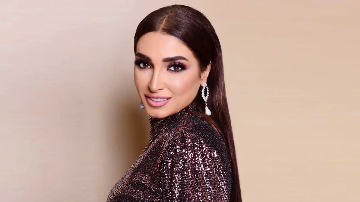 ساعة تحت أشعة الشمس تحوّل روجينا إلى امرأة أخرى (صورة)