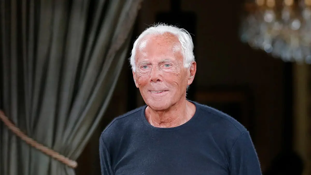 الحرائق تجبر مصمم الأزياء جورجيو أرماني على الفرار من جزيرة إيطالية