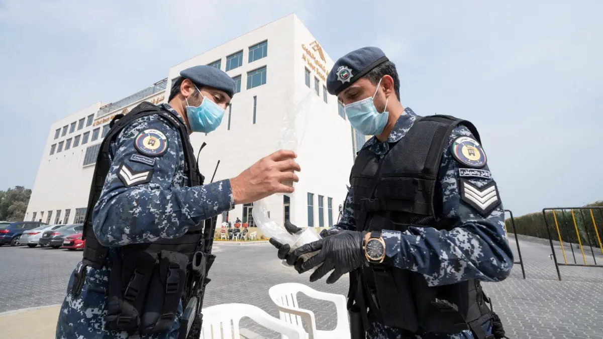 الكويت تعتزم استقدام فريق طبي عالمي للاطلاع على إجراءات مواجهة كورونا