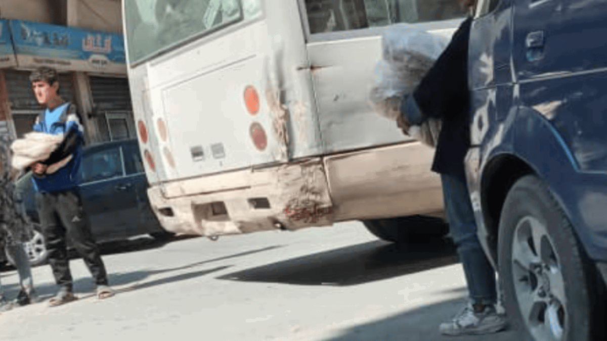 أطفال سوريا.. "رجال" يتنقلون بين الدراسة والعمل بأمل تغيير الواقع