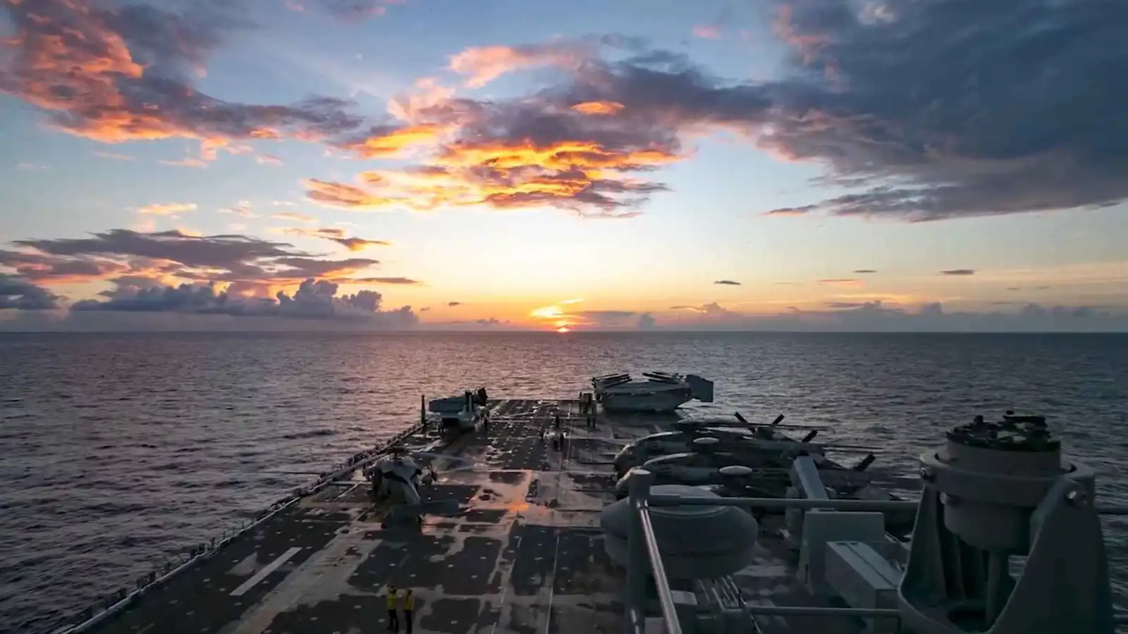 الجيش الأمريكي يسخر من "أكاذيب" الحرس الثوري الإيراني