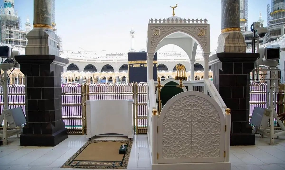 بطراز إسلامي فريد.. السعودية تدشن "المنبر الحديث" للحرم المكي