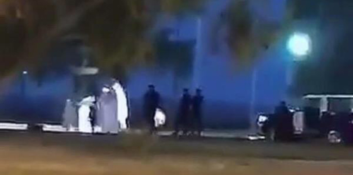 تفاصيل مثيرة تكشفها الشرطة السعودية عن الجثة الغامضة المتدلية في منتزه رفحاء