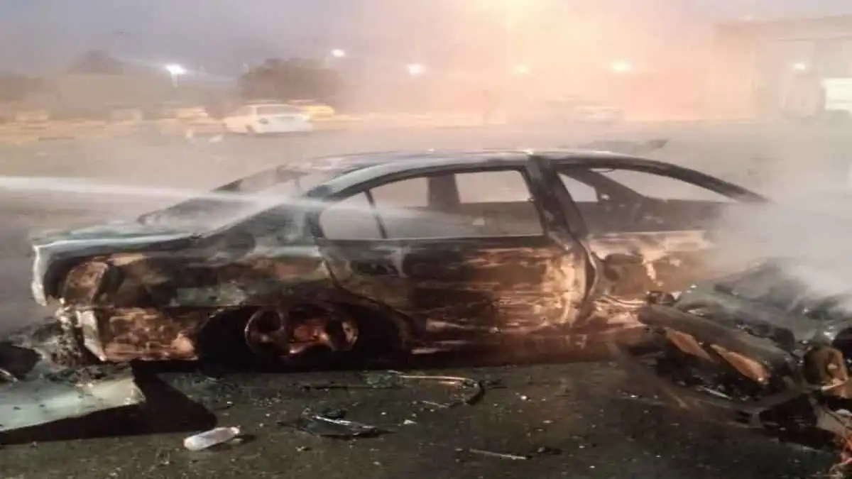 انتحاري يفجّر سيارة مفخخة قرب معسكر اللواء 444 في ليبيا (فيديو)