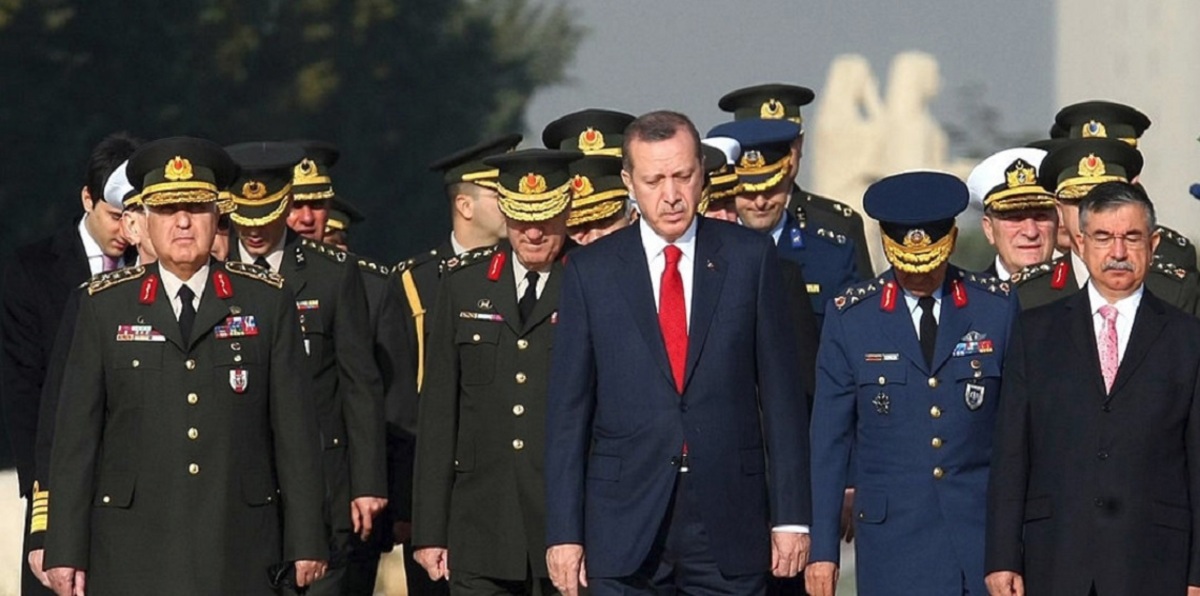 تغيير قادة القوات البرية والجوية والبحرية في تركيا