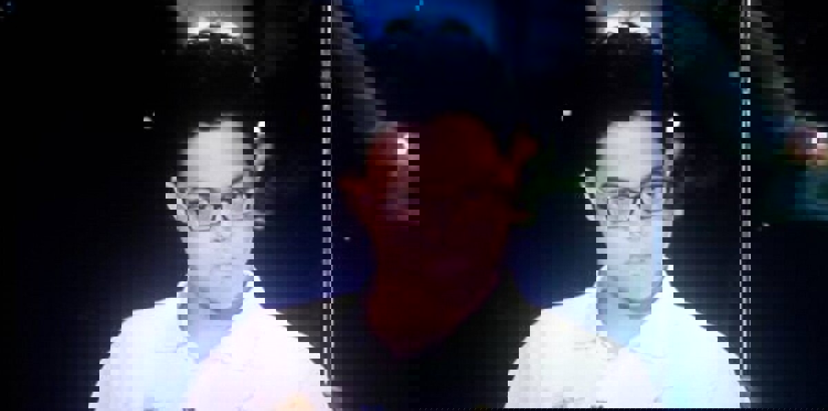 سبّاح مصري يتحدى الإعاقة ويستعد لعبور المانش (فيديو غرافيك)