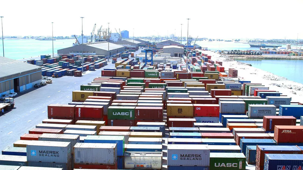 بدلًا من 10%.. أمريكا تبدأ تحصيل رسوم 25% على السلع الصينية القادمة عن طريق البحر‎