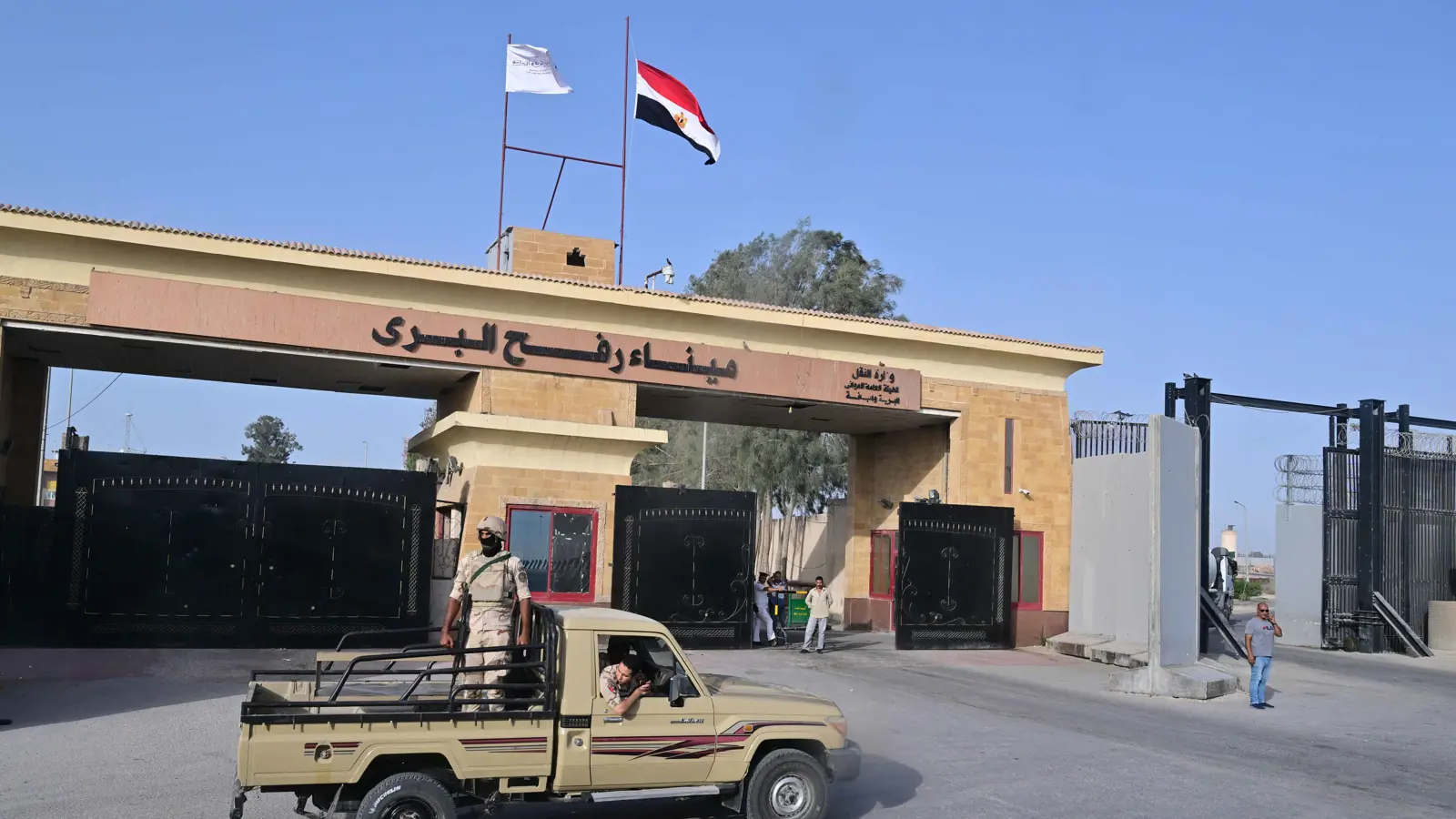 إدارة معبر رفح.. هل تكون بوابة السلطة الفلسطينية لحكم غزة؟