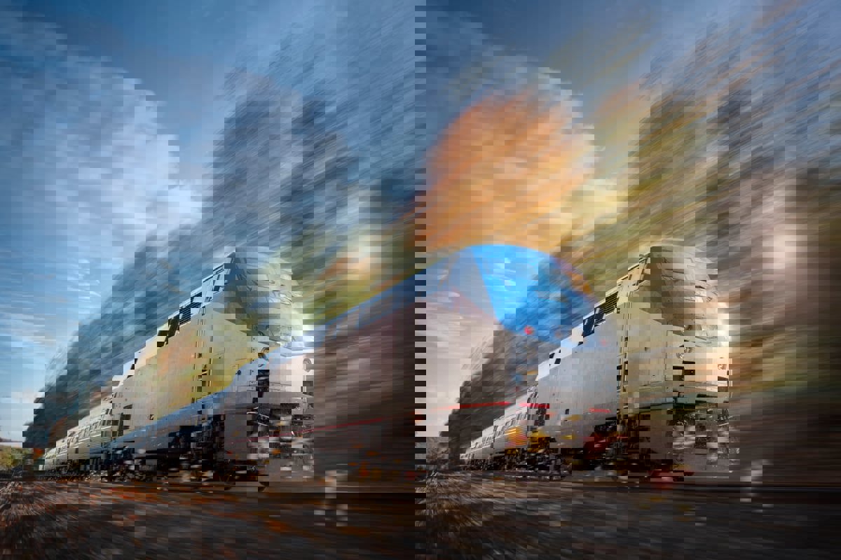 مصرع عارضة أزياء شهيرة بحادث "صادم"(صور) 