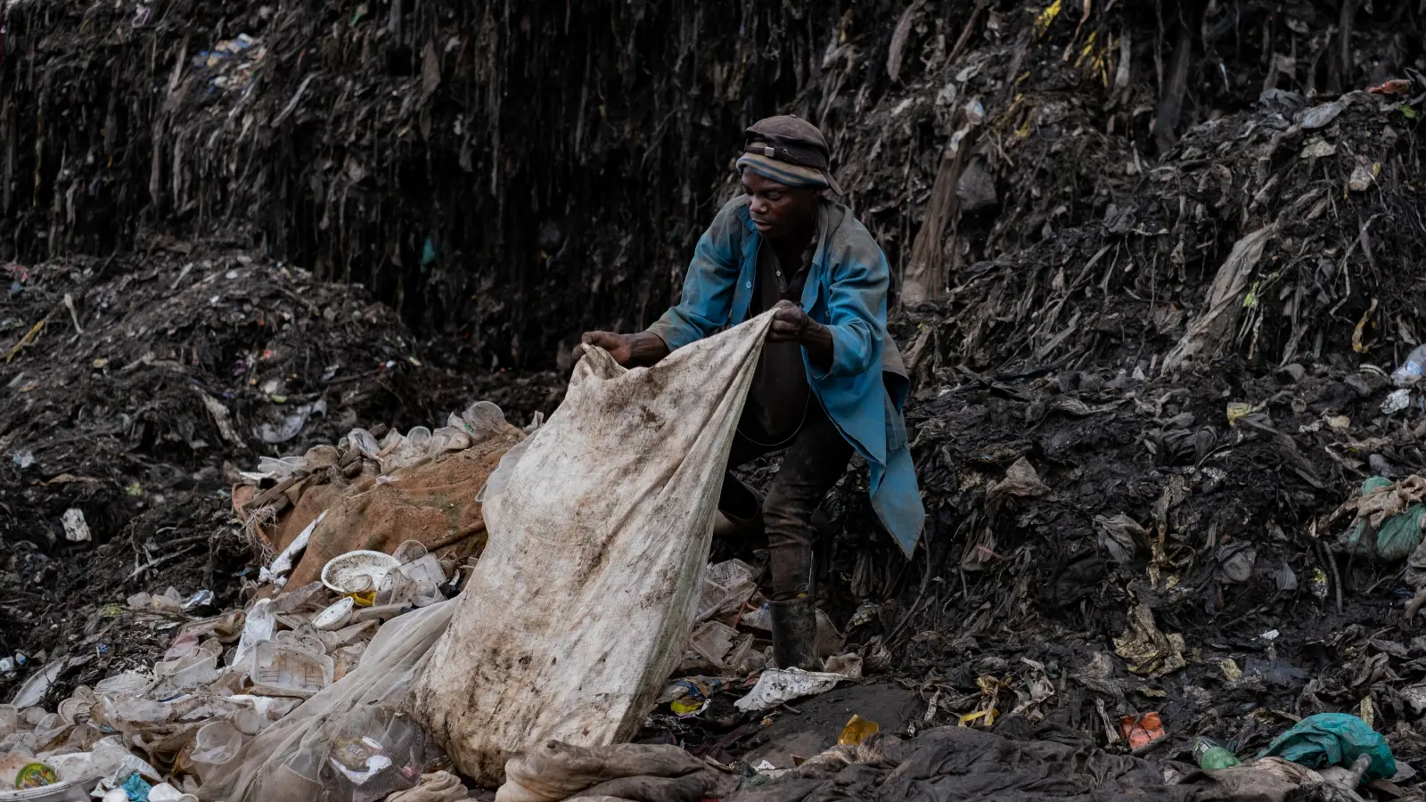 آلاف مكبات النفايات القديمة تضع أوروبا على أعتاب كارثة صحية (فيديو إرم)