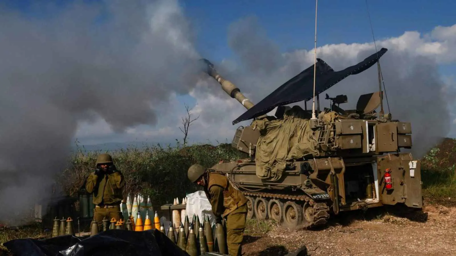 مسؤولون إسرائيليون ينتقدون طريقة تعامل الجيش مع "حزب الله"