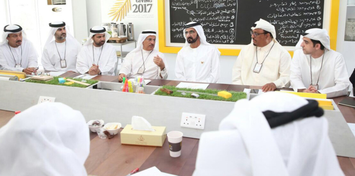 ضاحي خلفان يفك "شيفرة" رسائل الشيخ محمد بن راشد في قمة الحكومات