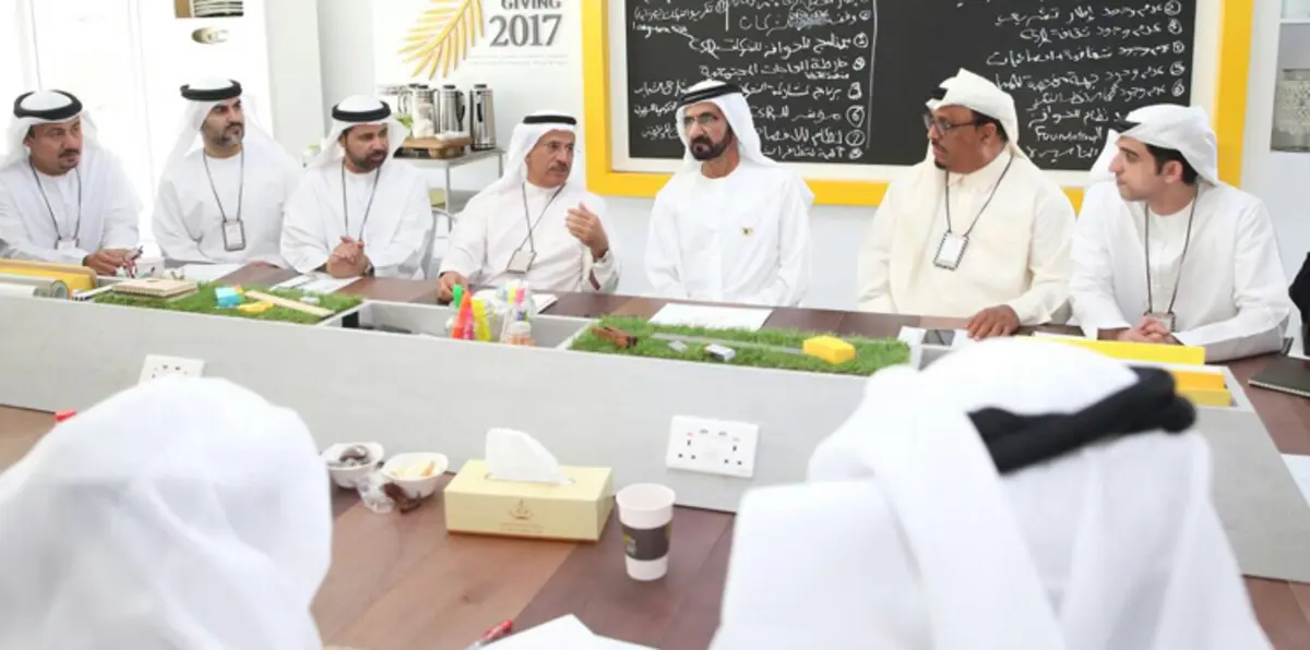 ضاحي خلفان يفك "شيفرة" رسائل الشيخ محمد بن راشد في قمة الحكومات