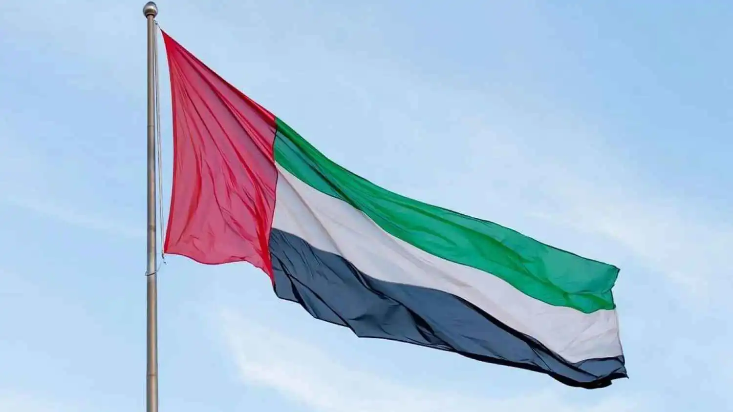 العلم الإماراتي