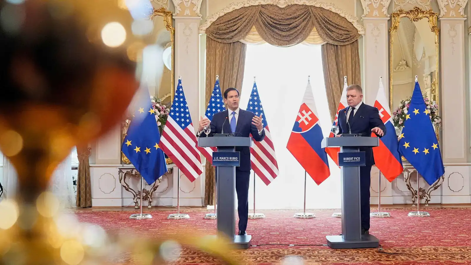 وزير الخارجية الأمريكي: لا نريد أوروبا "خاضعة"