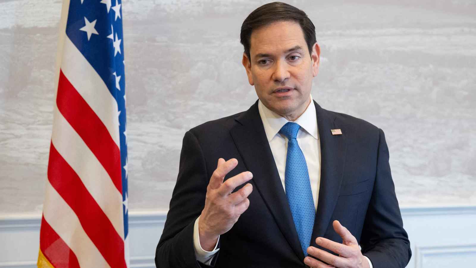 الخارجية الأمريكية تحذر من انتحال شخصية روبيو