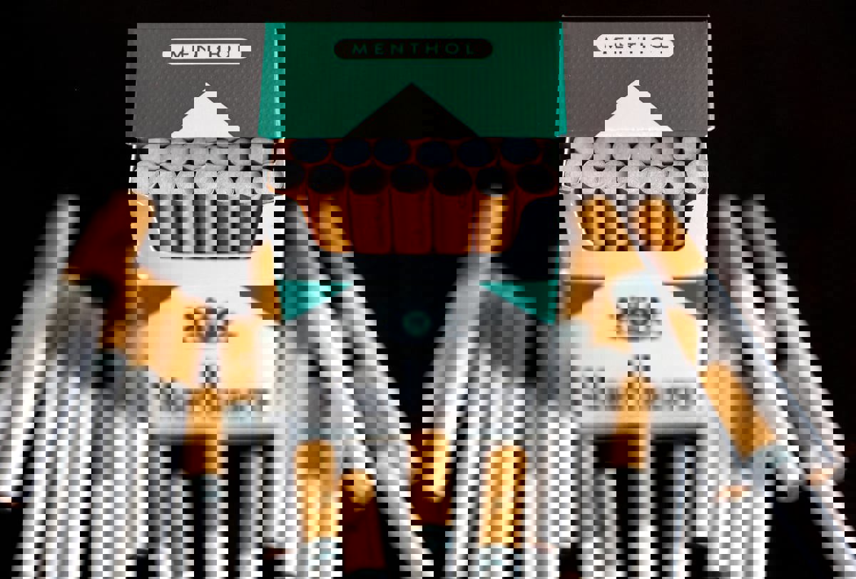 حظر سجائر المنثول يكشف عن عقود من "التسويق العنصري"