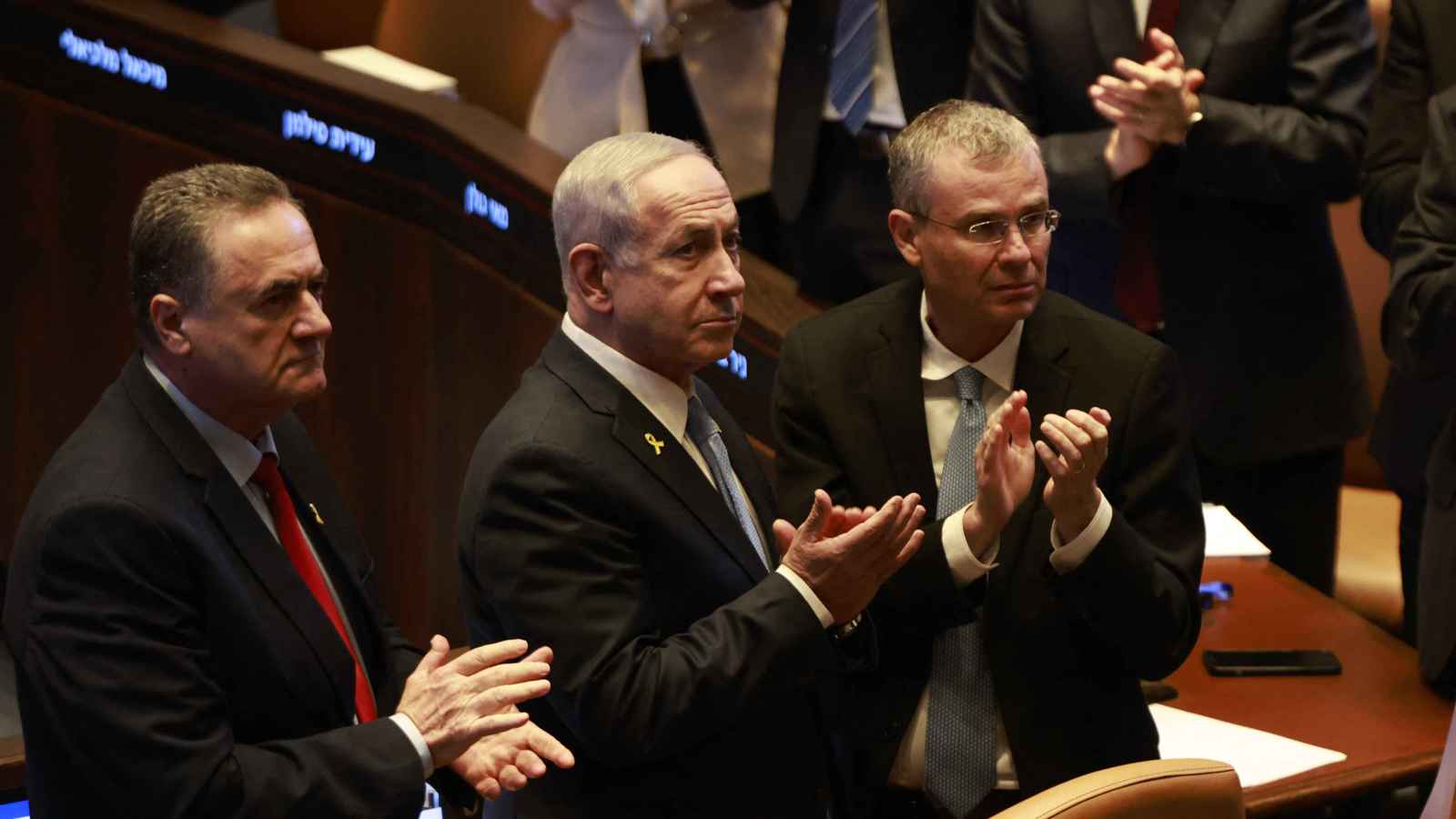 "استثمار الانتصار".. فريق نتنياهو يدفع باتجاه إجراء انتخابات مبكرة