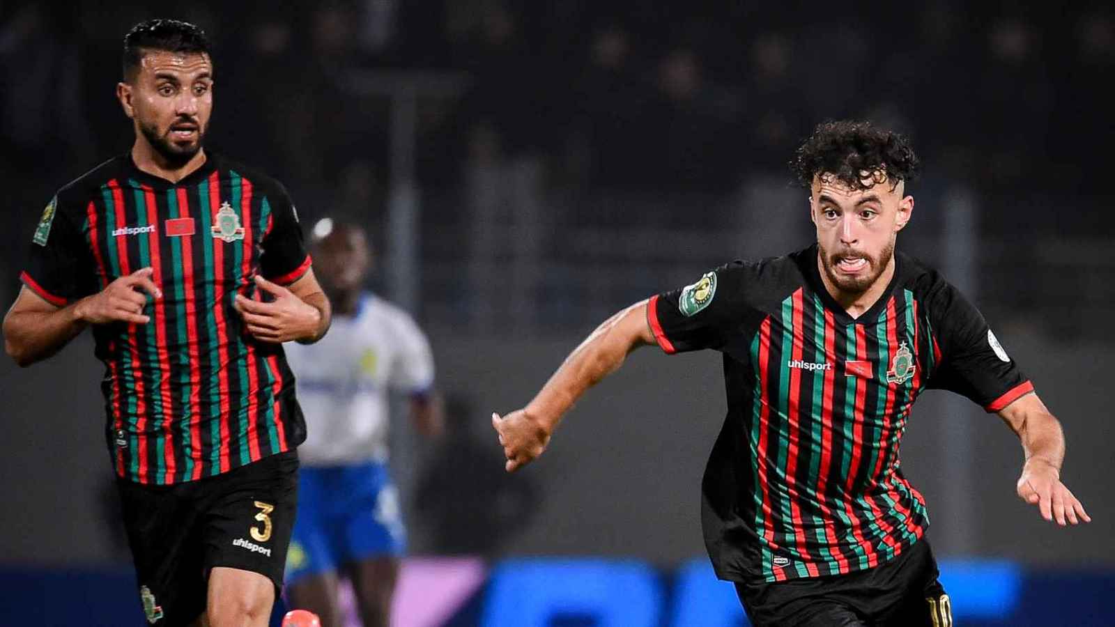 الجيش الملكي المغربي يواجه صن داونز بدوري أبطال إفريقيا دون مدربه فيلود