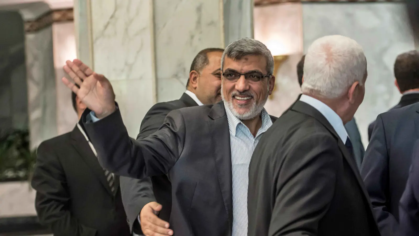 إبعاد حماس إلى السودان.. الرشق يعلّق على "الصفقة السرية"