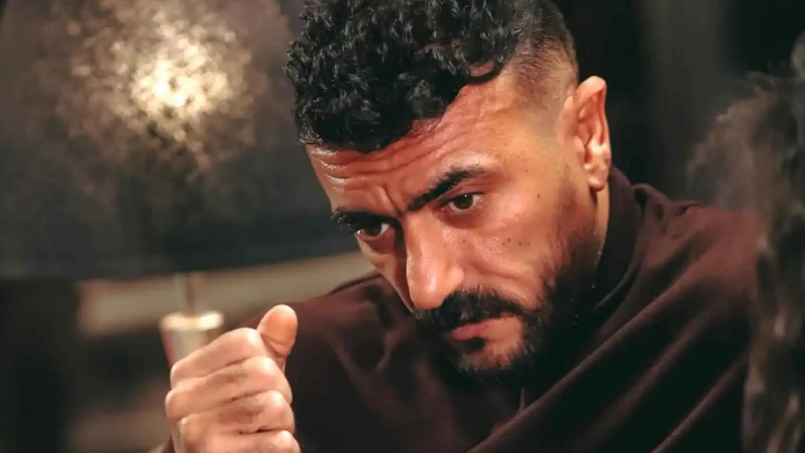 لماذا لم ينته أحمد العوضي من تصوير مشاهده في "علي كلاي"؟