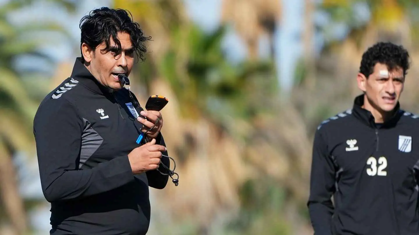 رابطة الدوري التونسي للمحترفين تصدم مدرب الصفاقسي بعقوبات ثقيلة